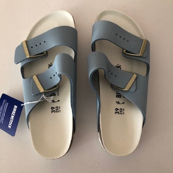 Birkenstock Arizona leather blue sandal. Size: 8, 9 - Picture 9 of 11